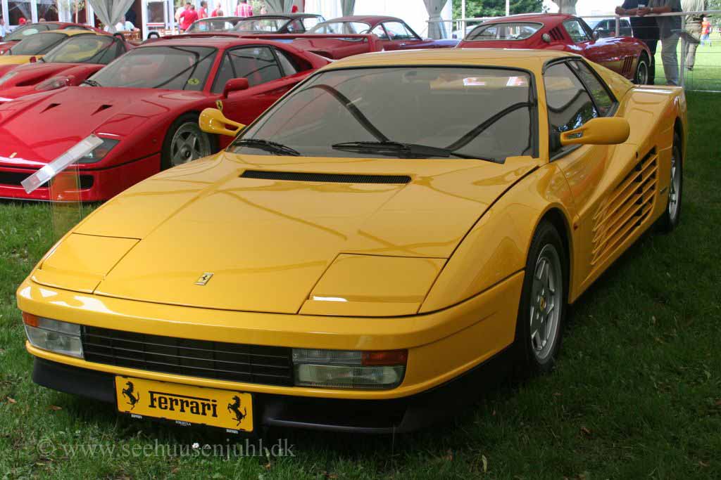 Ferrari Testarossa (1984)