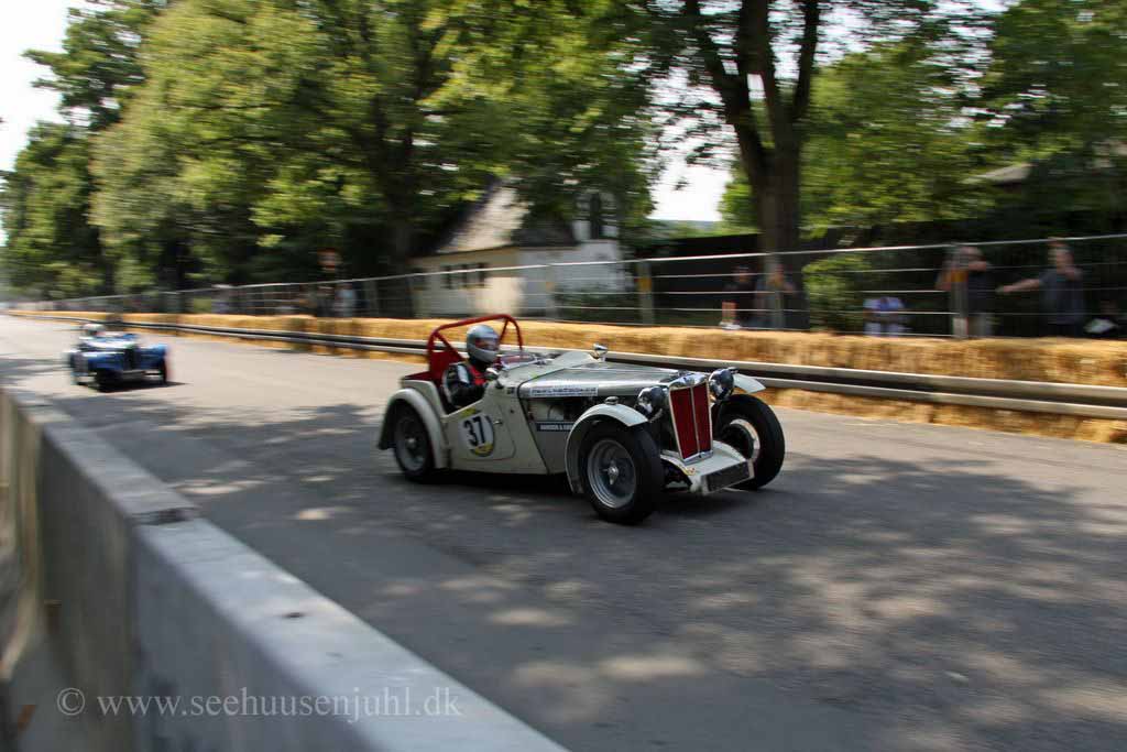 MG TC 1350cc 1946<br>Nicolaj Hansson<br>MG TF Sports 1466cc 1955<br>Jonathan Harmer