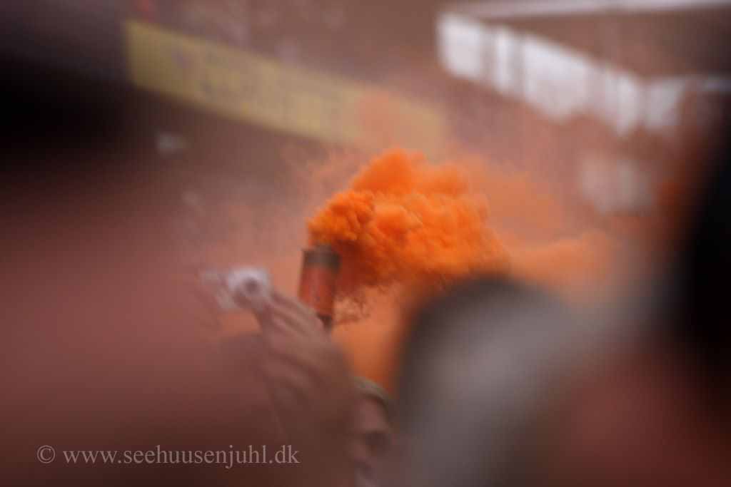 The Dutch and there orange smoke